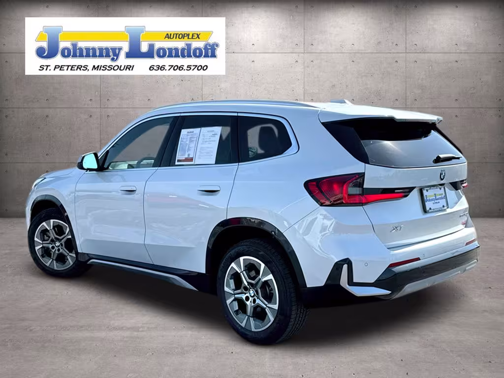 2024 BMW X1 - WBX73EF04R5Y55457 - Image #3
